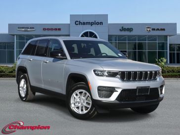 2025 Jeep Grand Cherokee Laredo X 4x2