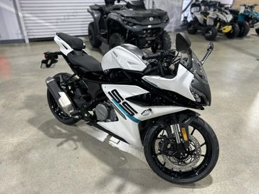2025 CFMOTO 300SS 