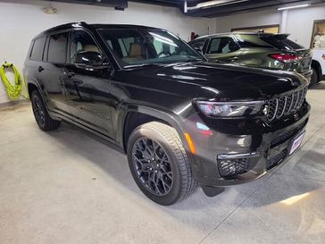 Used 2025 Jeep Grand Cherokee L Summit Reserve 4x4