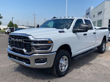 New 2026 RAM 2500 Tradesman Crew Cab 4x4 8' Box