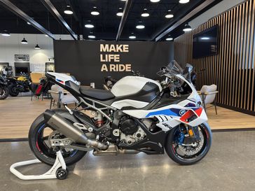 2025 BMW S 1000 RR - LIGHT WHITE 
