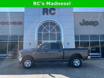 New 2026 RAM 2500 Tradesman Crew Cab 4x4 6'4' Box