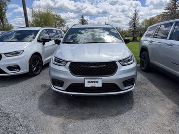 New 2026 Chrysler Pacifica Limited