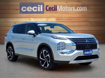 Used 2024 Mitsubishi Outlander SE