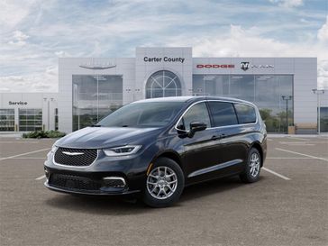 New 2026 Chrysler Pacifica Select