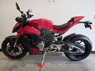 New 2025 Ducati Streetfighter V4 S 3G 