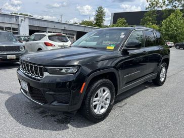 Used 2023 Jeep Grand Cherokee Laredo