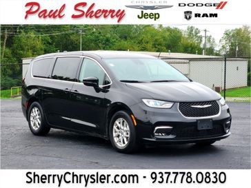 Used 2024 Chrysler Pacifica Touring L