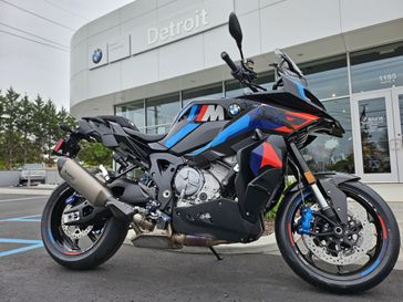 2025 BMW M 1000 XR