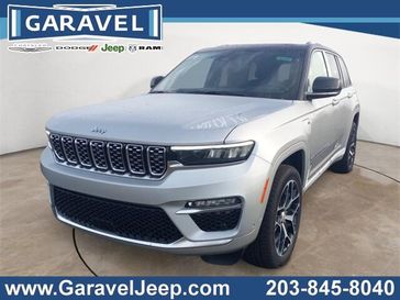 2023 Jeep Grand Cherokee Summit Reserve 4xe in a Silver Zynith exterior color and Global Blackinterior. Garavel Jeep 475-258-7987 norwalkjeep.com 