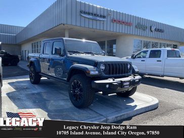 2025 Jeep Gladiator Nighthawk 4x4