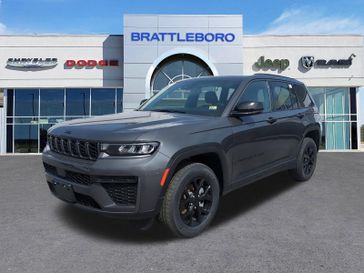 New 2026 Jeep Grand Cherokee Laredo Altitude 4x4
