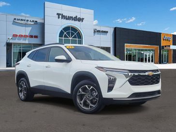 Used 2025 Chevrolet Trax LT