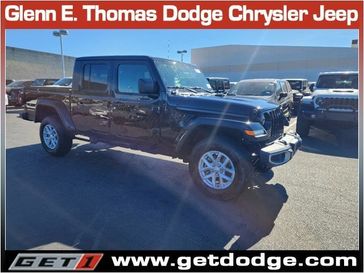 2023 Jeep Gladiator Sport S 4x4 in a Black Clear Coat exterior color and Blackinterior. Glenn E Thomas 100 Years Of Excellence (866) 340-5075 getdodge.com 