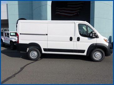 New 2026 RAM ProMaster 1500 TRADESMAN CARGO VAN LOW ROOF 136' WB