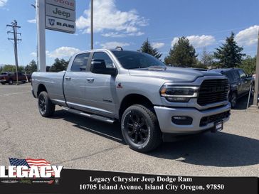 2024 RAM 3500 Laramie Crew Cab 4x4 8' Box