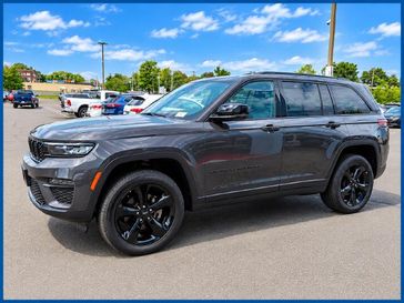 Used 2025 Jeep Grand Cherokee Altitude X