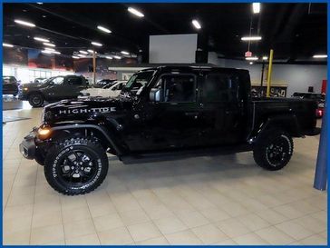 New 2025 Jeep Gladiator HIGH TIDE 4X4