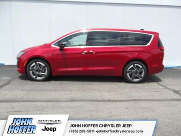 New 2027 Chrysler Pacifica Limited