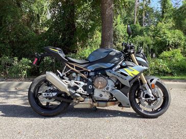 2024 BMW S 1000 R