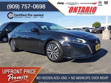 Used 2023 Nissan Altima 2.5 SV