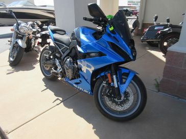 USED 2025 SUZUKI GSX-8R 