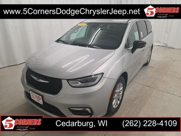 Used 2024 Chrysler Pacifica Touring L