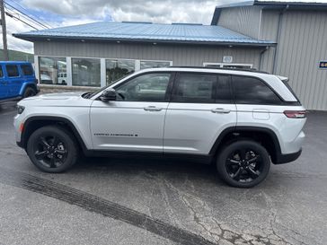 2025 Jeep Grand Cherokee Altitude X 4x4