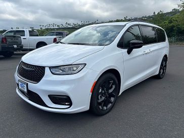 New 2026 Chrysler Pacifica Select FWD