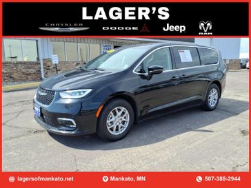 Used 2024 Chrysler Pacifica Touring L