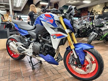 2025 BMW F 900 R 