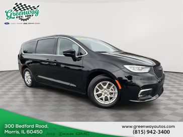 Used 2024 Chrysler Pacifica Touring L