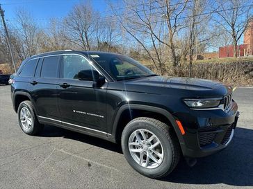 2025 Jeep Grand Cherokee Laredo X 4x4