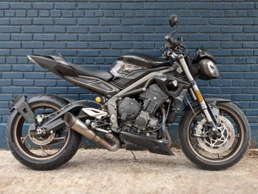 2023 Triumph STREET TRIPLE RS  in a CARBON BLACK exterior color. BMW Motorcycles of New Orleans 504-595-6776 motojulia.com 