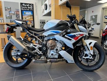 2024 BMW S 1000 R