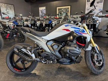 2026 BMW R 1300 R