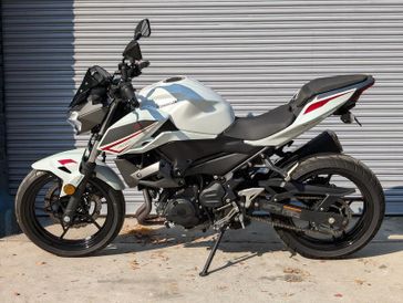 2023 Kawasaki Z400 ABS  BMW Motorcycles of New Orleans 504-595-6776 pixelmotiondemo.com 