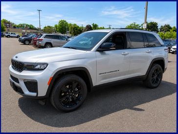 New 2026 Jeep Grand Cherokee Altitude