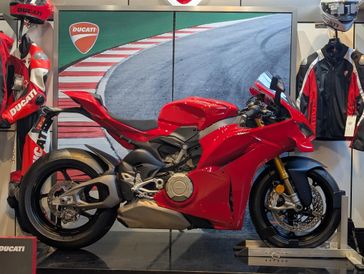 New 2025 Ducati PANIGALE V4 S 