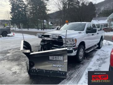 2024 RAM 2500 Tradesman Crew Cab 4x4 6'4' Box