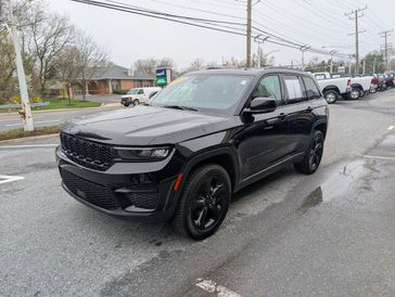 Used 2023 Jeep Grand Cherokee Altitude