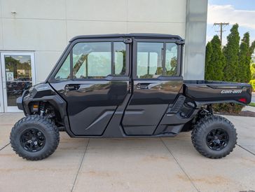 2026 Can-Am DEFENDER MAX XT CAB H11