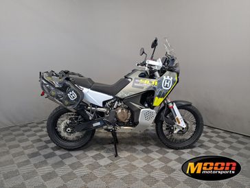 2025 HUSQVARNA NORDEN 901 EXPEDITION 