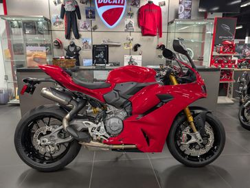 2026 Ducati PANIGALE V2S