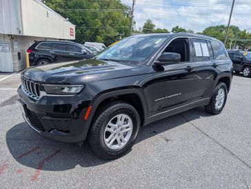 Used 2023 Jeep Grand Cherokee Laredo