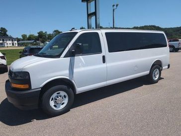 2025 Chevrolet Express 3500 LS