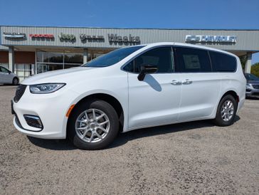 2024 Chrysler Pacifica Touring