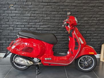 2023 Vespa GTS SUPER  in a ROSSO exterior color. BMW Motorcycles of New Orleans 504-595-6776 motojulia.com 