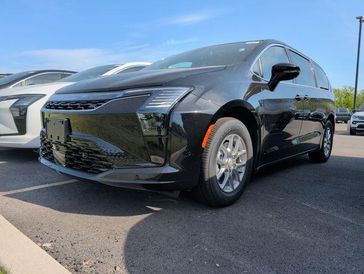 New 2027 Chrysler Pacifica Select