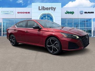 Used 2023 Nissan Altima 2.5 SR